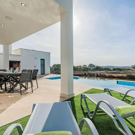 Villa Corb Mari I By Sealand Muro